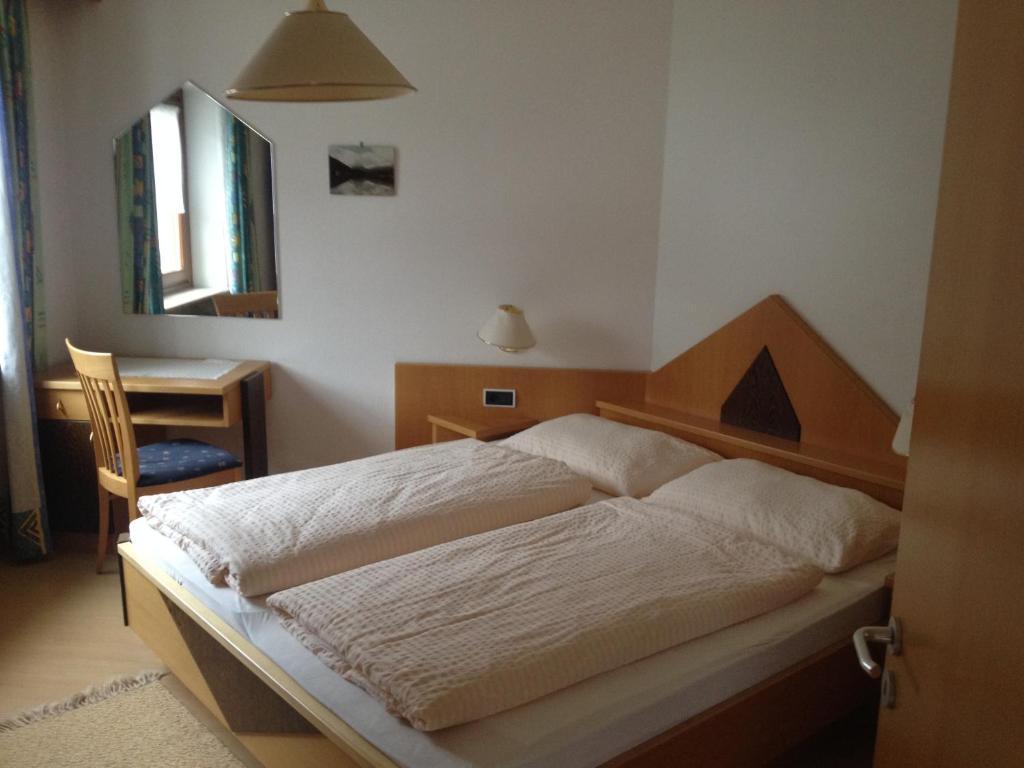 Bed and Breakfast Garni Renzler Разун-ді-Сопра Номер фото